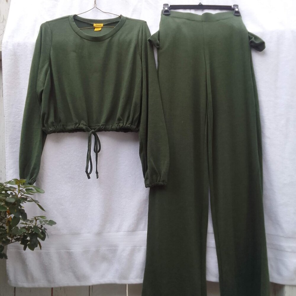 Bundle matching sunglass&shoes&Daisy's luxury silky soft fashion set, brand new